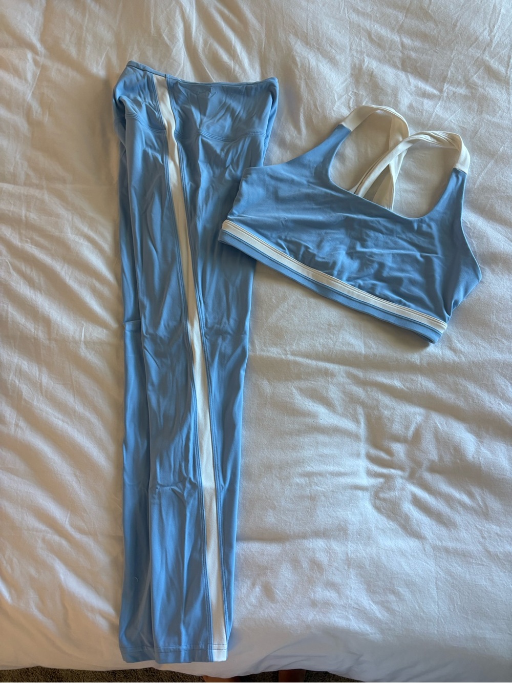 SPLITS 59 Light Blue & White Sports Bra and Leggings Set